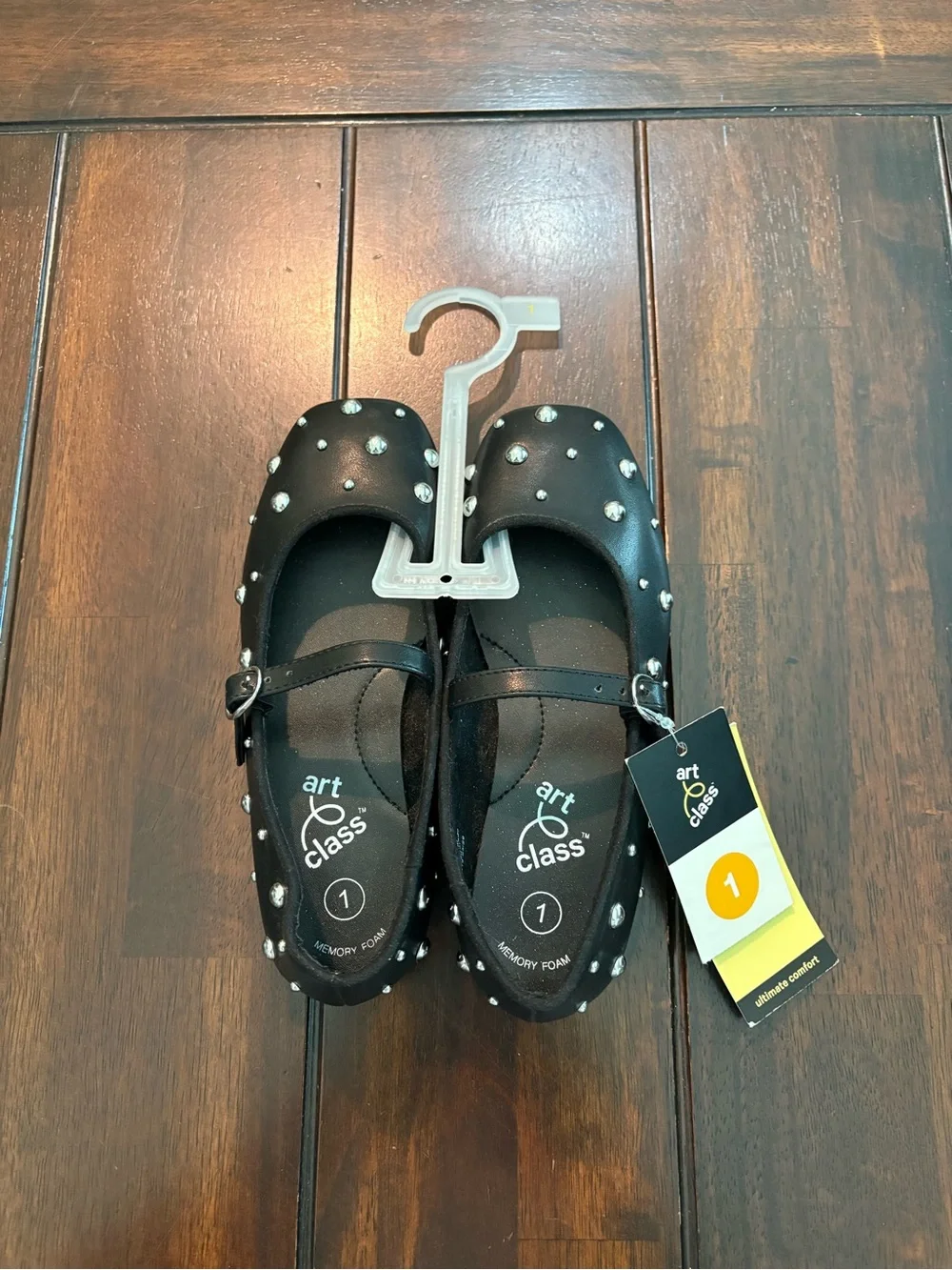 Girl’s Black Mary Jane flats with silver studs, size 1
